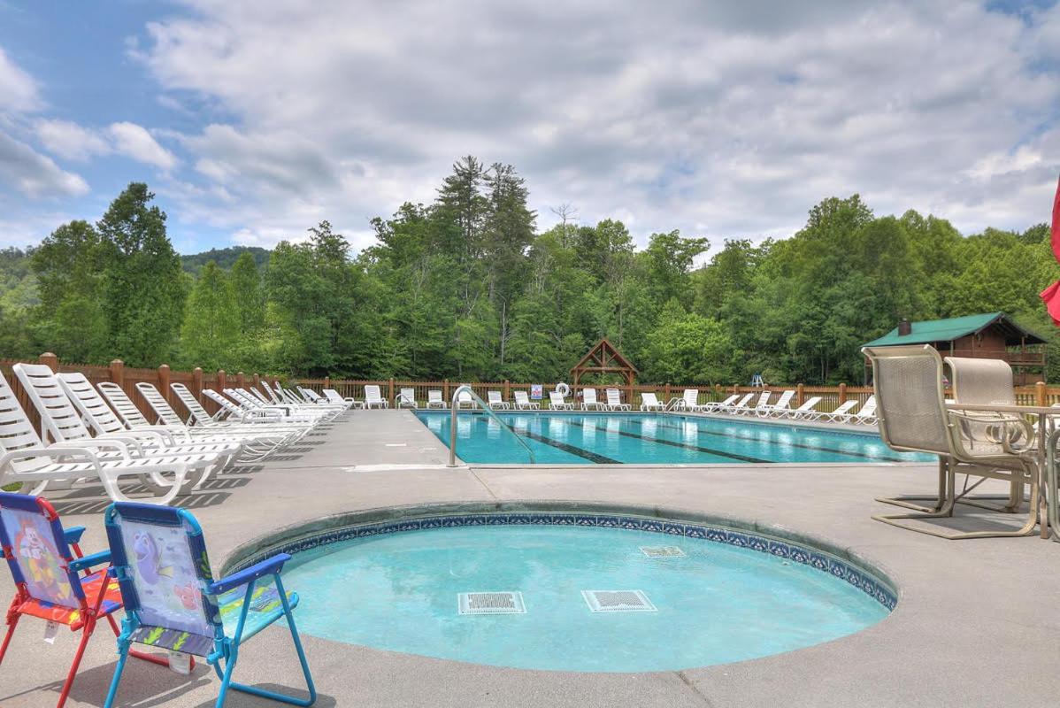 Wilderness Lodge, Hot Tub, Game Room, Pool Access, 1089 Free Tickets Each Paid Day, Dollywood And M Sevierville Exterior foto